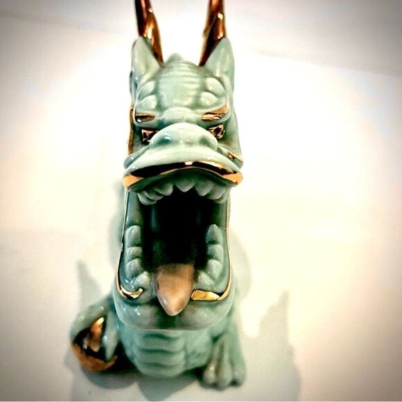 ♥️ Ceramic Dragon Figurines with Gold Accents - Picture 10 of 11